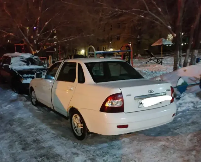 Продам Lada Priora 2012 года Люкс с кондиционером - Минивэн в Магнитогорск