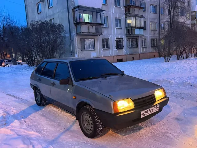 Автомобиль ВАЗ 2106, второй год эксплуатации - Авто в Магнитогорск