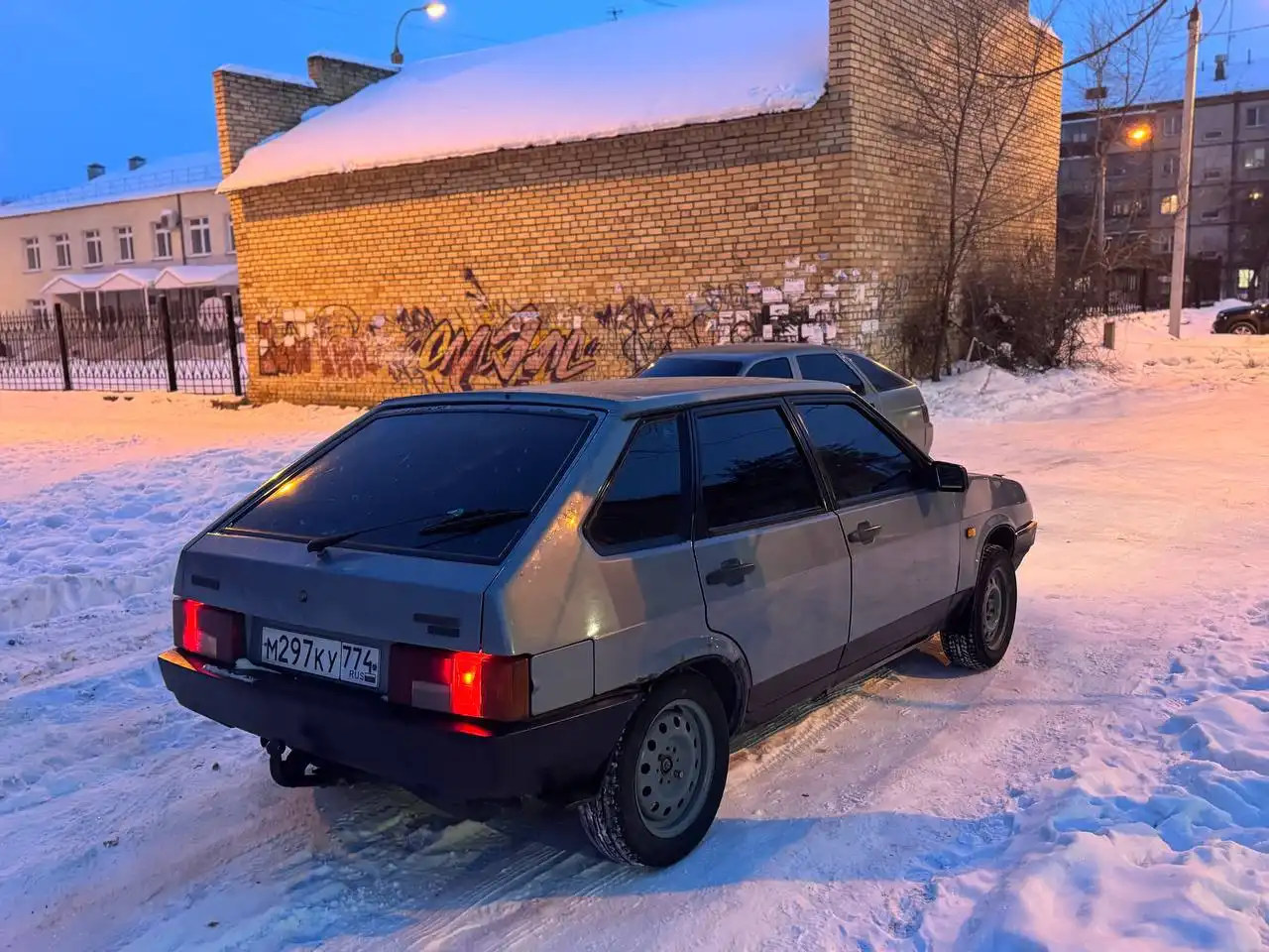 Автомобиль ВАЗ 2106, второй год эксплуатации - Легковые автомобили (Авто) в Магнитогорск