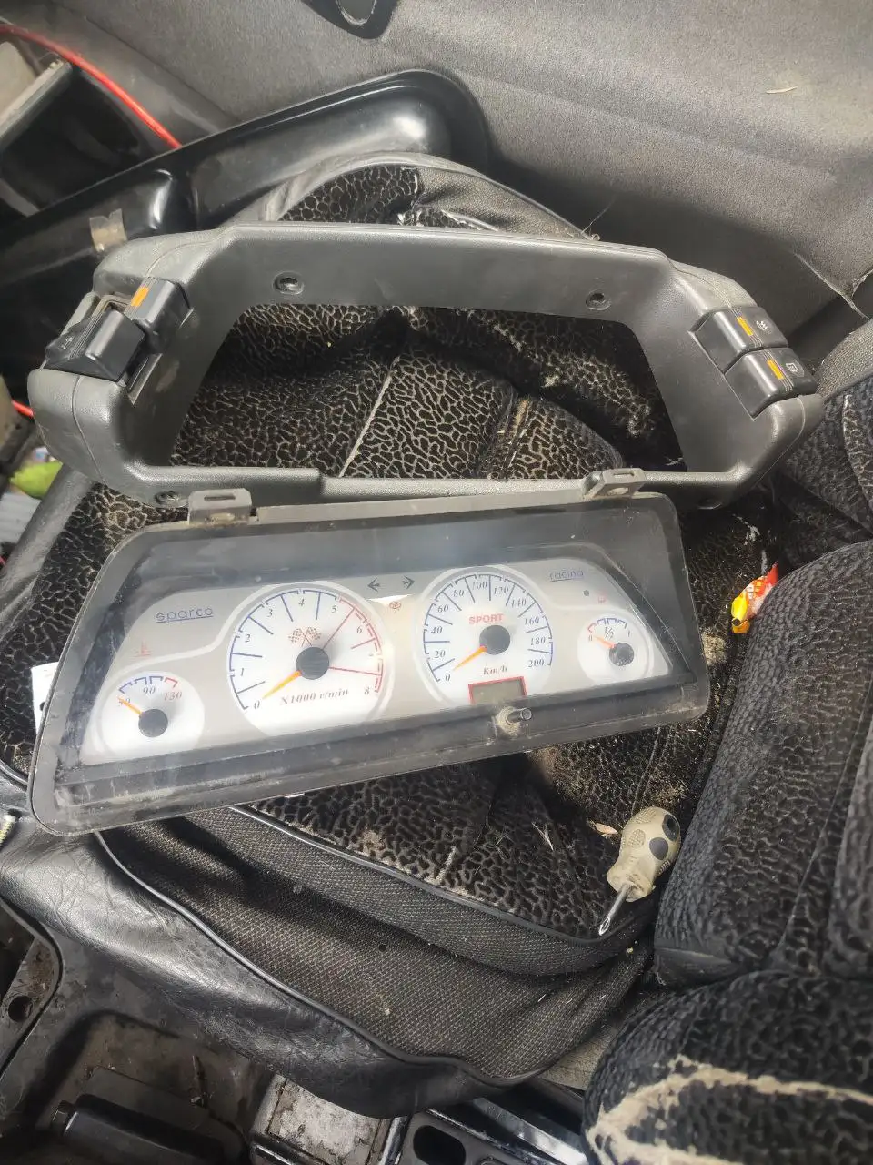 Продам приборные панели для ВАЗ 2110 и 21099 - Приборные панели (Запчасти) в Магнитогорск