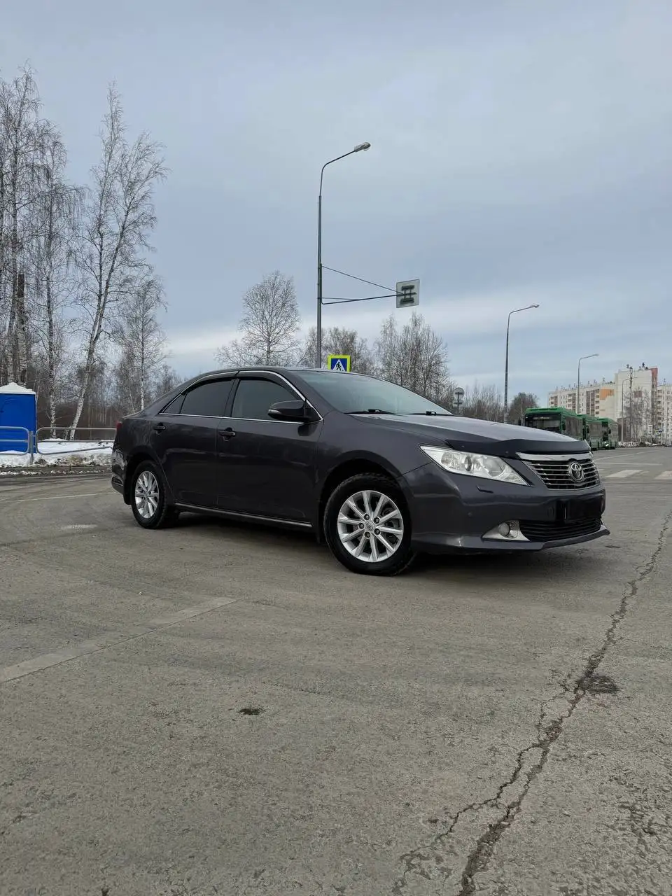 Тойота Камри 2013 года с автоматом - Легковые автомобили (Авто) в Челябинск