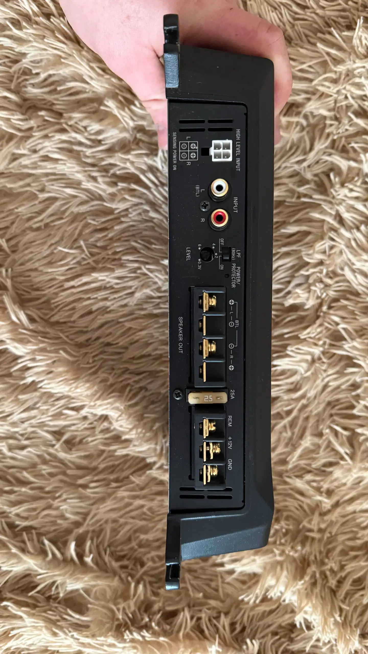 Усилитель состояние нового - Электроника в Магнитогорск