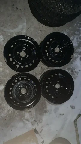 Продам диски и шины на 14 - Диски и шины в Магнитогорск