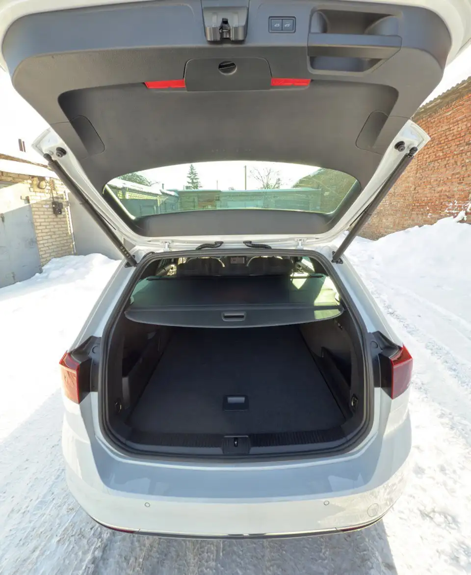 Volkswagen Passat 2022 в универсале - Легковые автомобили (Авто) в Магнитогорск