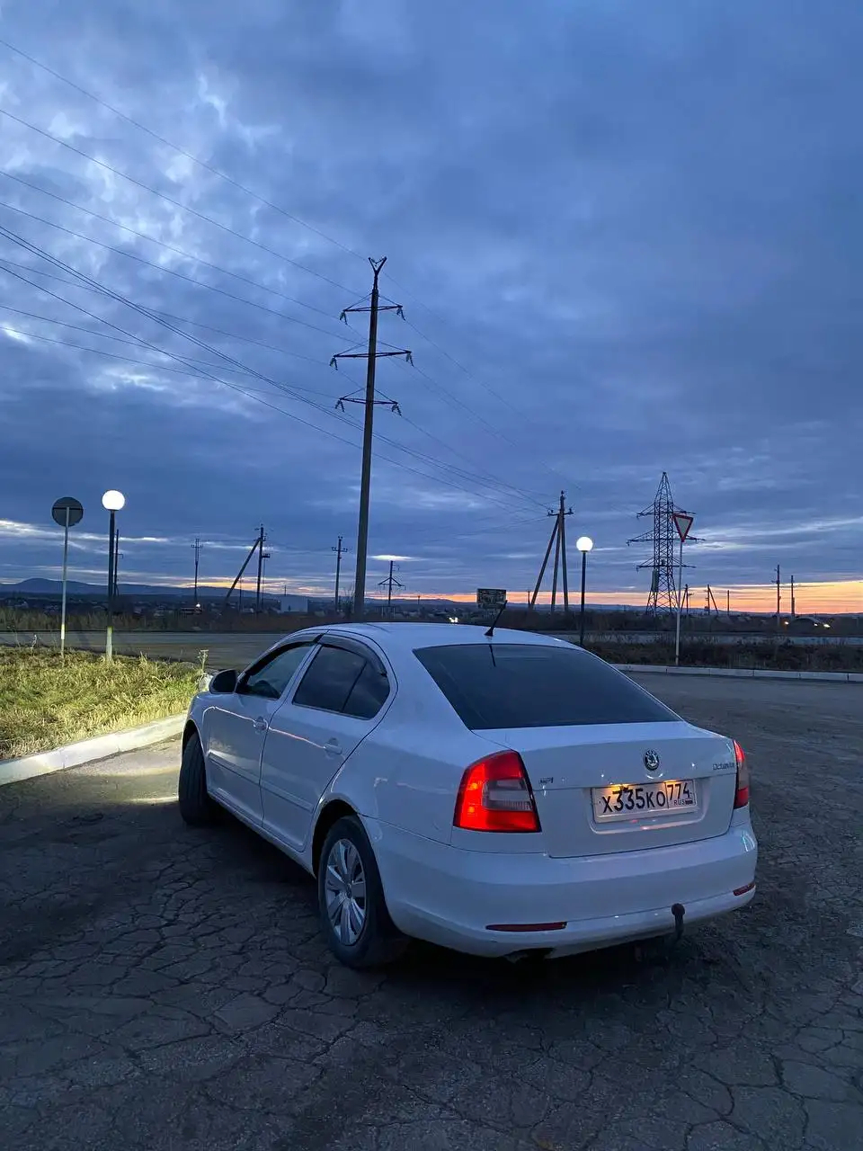 Автомобиль 2011 года выпуска, двигатель 1.6, автомат - Авто в Магнитогорск