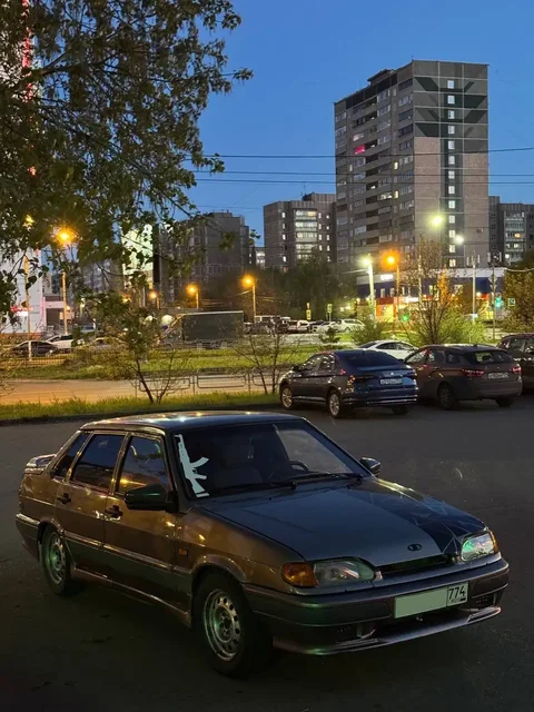 Автомобиль 2002 года в отличном состоянии - Авто в Магнитогорск