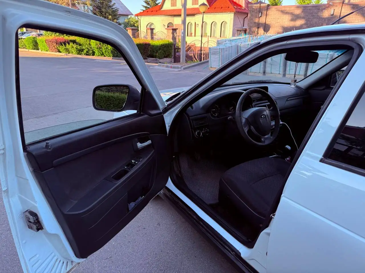 Продажа Lada Priora 2 2013 - Легковые автомобили (Авто) в Магнитогорск
