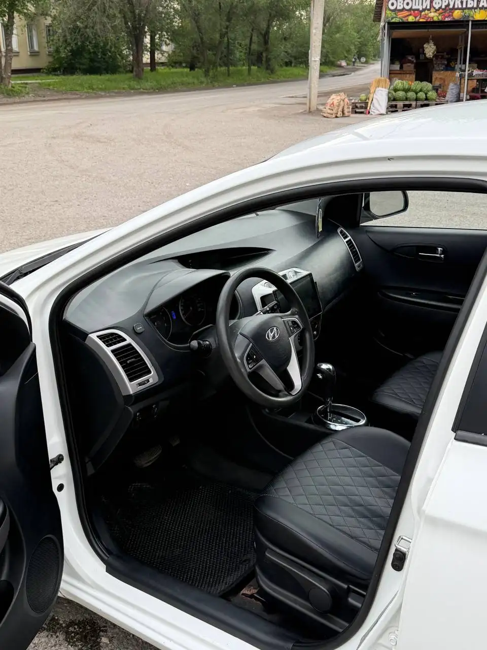 Hyundai i20 2010 г.в. - Легковые автомобили (Авто) в Магнитогорск