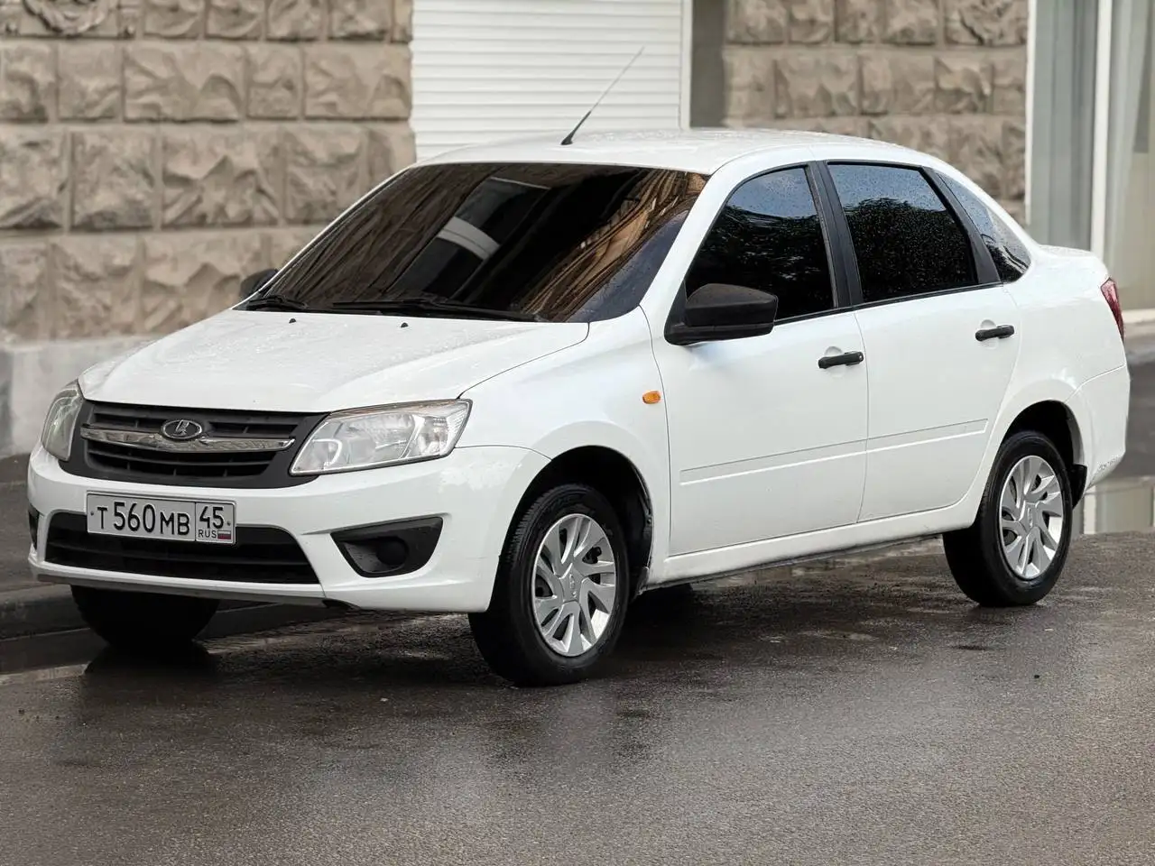 LADA GRANTA 2017 - Легковые автомобили (Авто) в Магнитогорск
