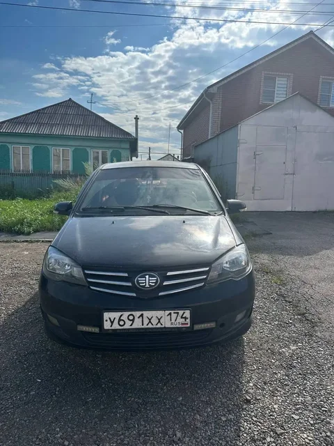 Продам FAW V5 2013 - Поддержанные автомобили в Магнитогорск