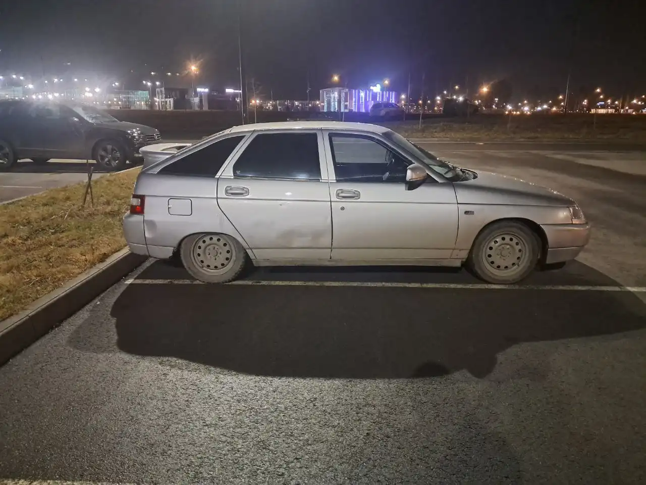 Продажа автомобиля с хорошим мотором и спортивными стойками