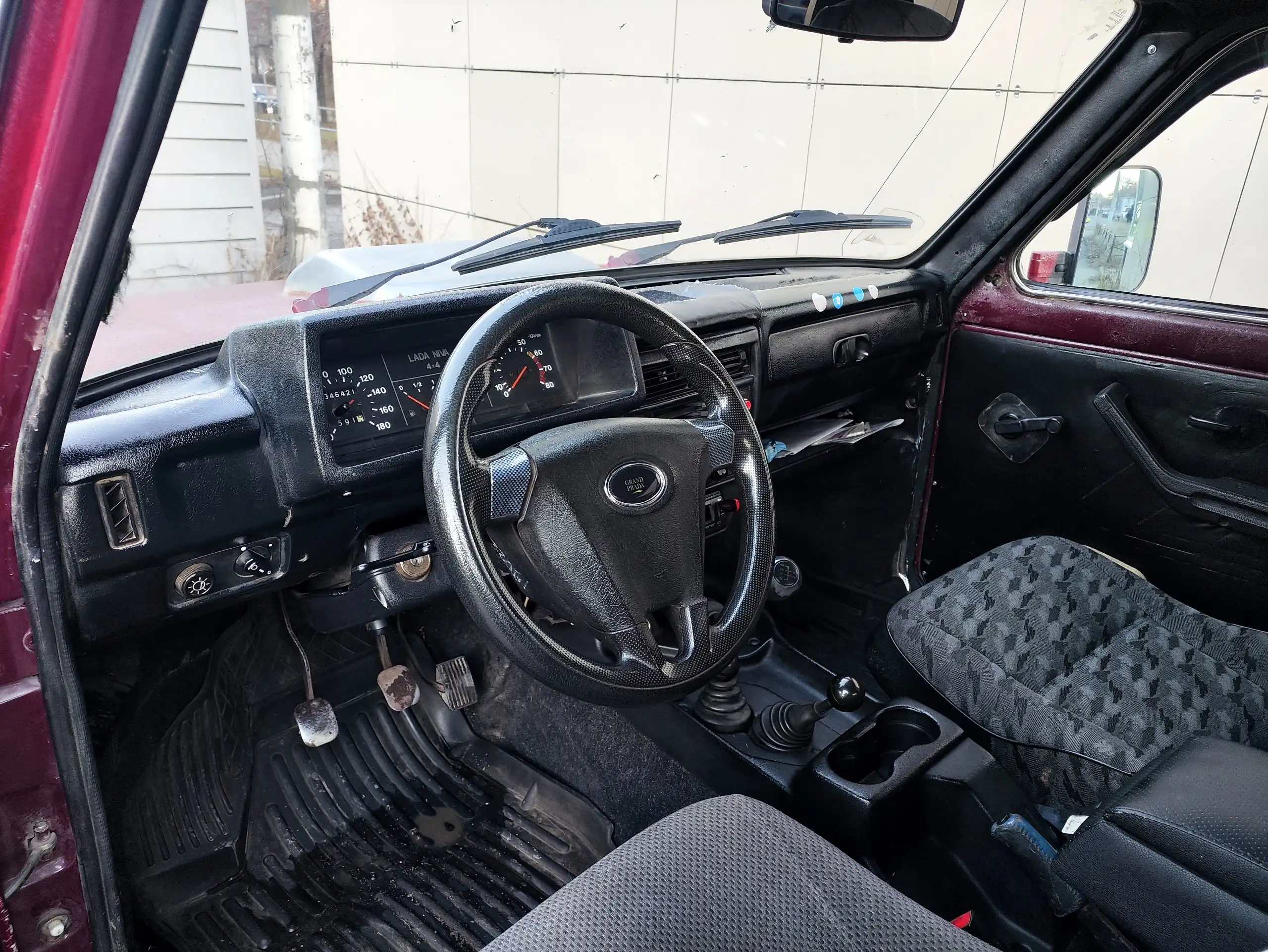 Продам Ниву 2002 года