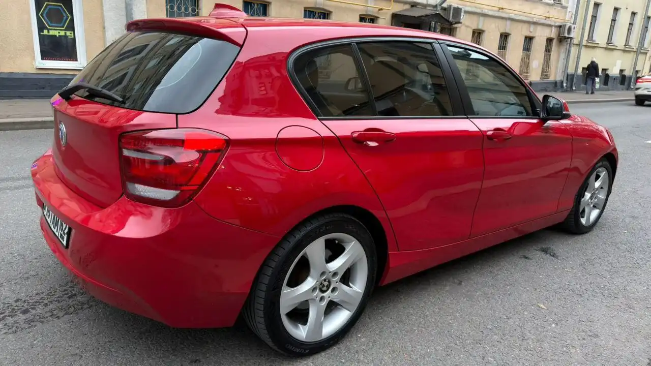 БМВ-1 2012 1.6 136л.с в Москве