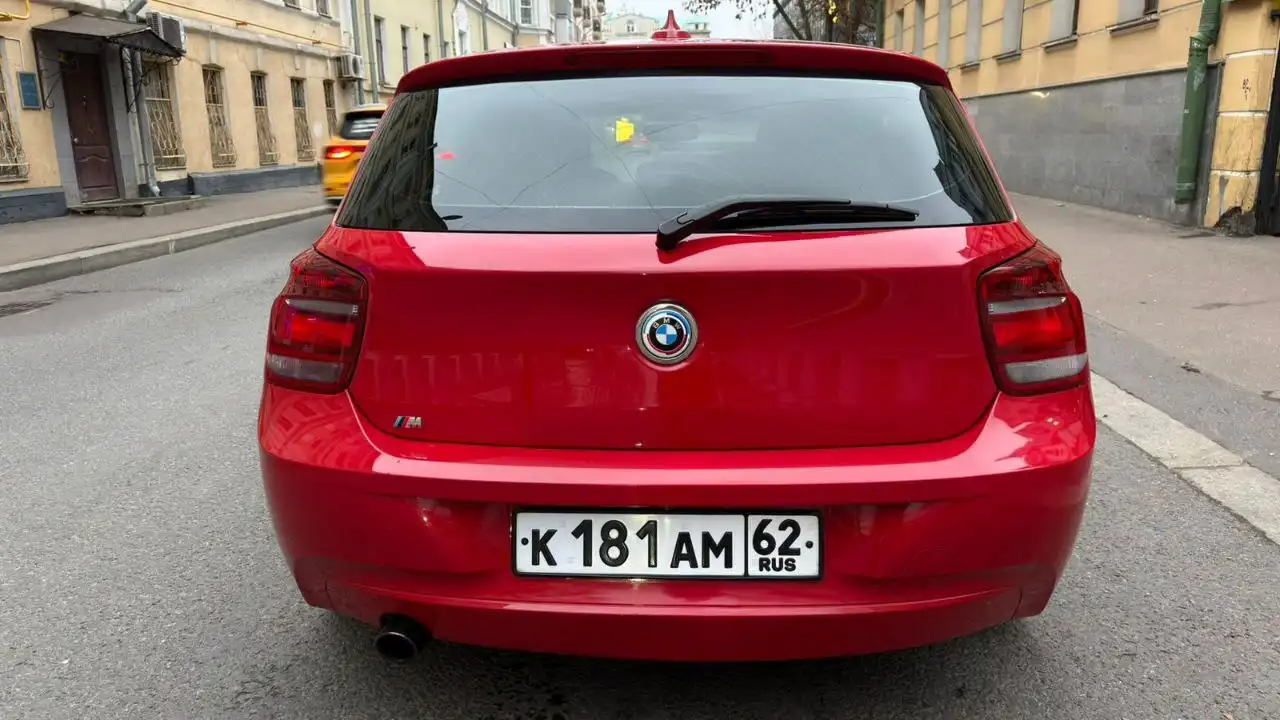 БМВ-1 2012 1.6 136л.с в Москве