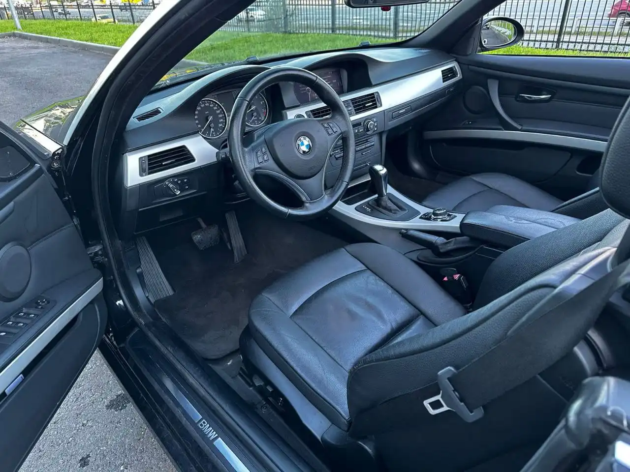 БМВ 320I CABRIO 2009 года