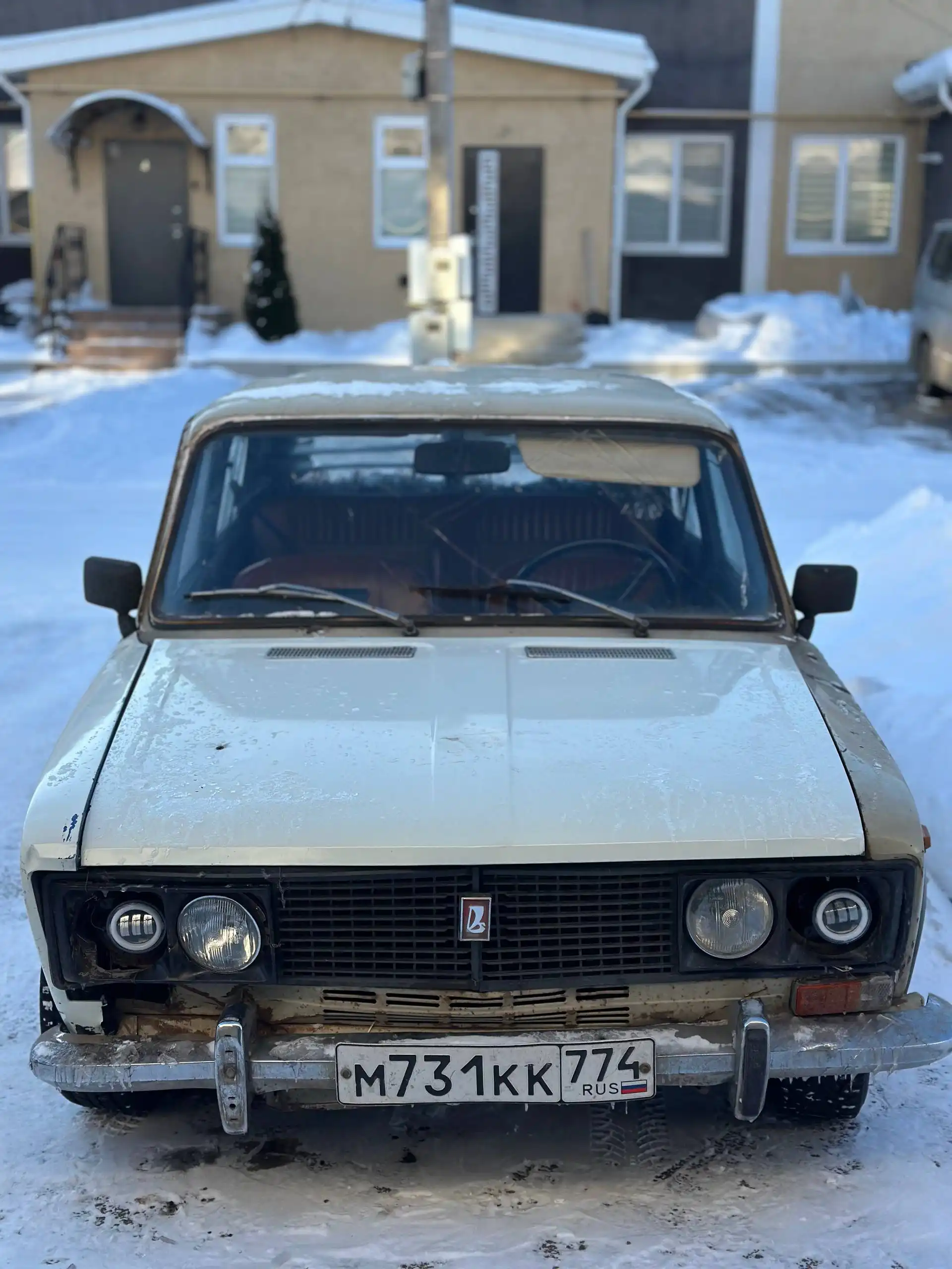 ВАЗ 2103 с тюнингом и зимней резиной