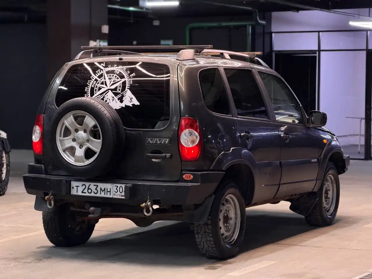 Шеви Нива 2010 с лебедкой и шноркелем