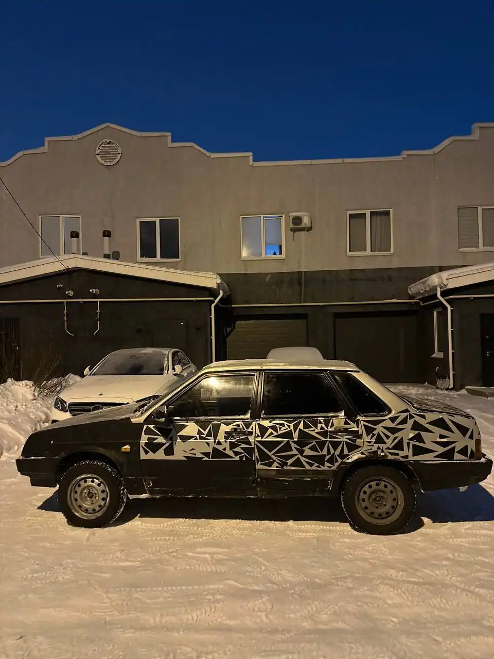 Продам автомобиль с хорошей резиной - Авто в Магнитогорск