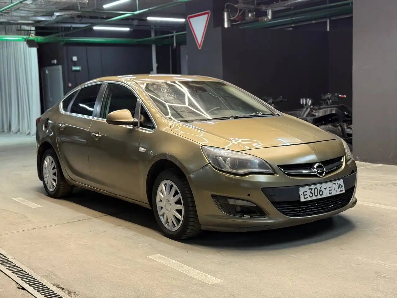 Opel Astra J 2013 года - Легковые автомобили (Авто) в Казань