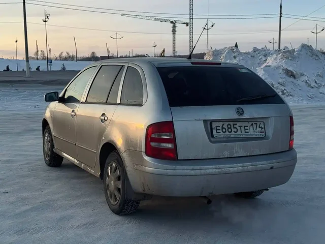 Продажа Шкоды Фабия 2002 года - Легковые автомобили в Магнитогорск
