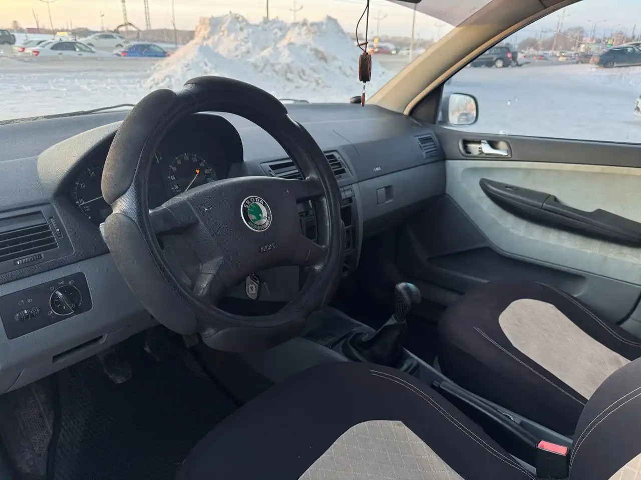 Продажа Шкоды Фабия 2002 года - Легковые автомобили (Авто) в Магнитогорск