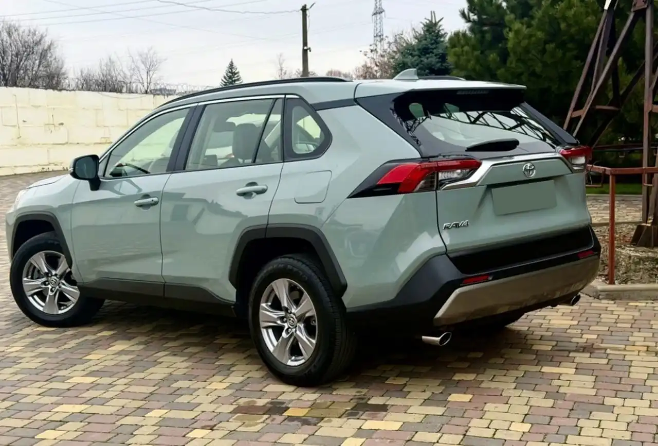 Toyota RAV4 2022 рестайлинг