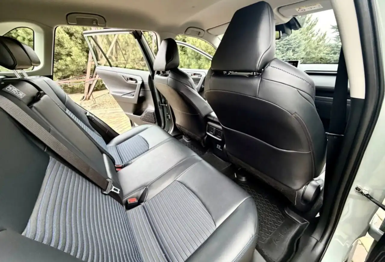 Toyota RAV4 2022 рестайлинг