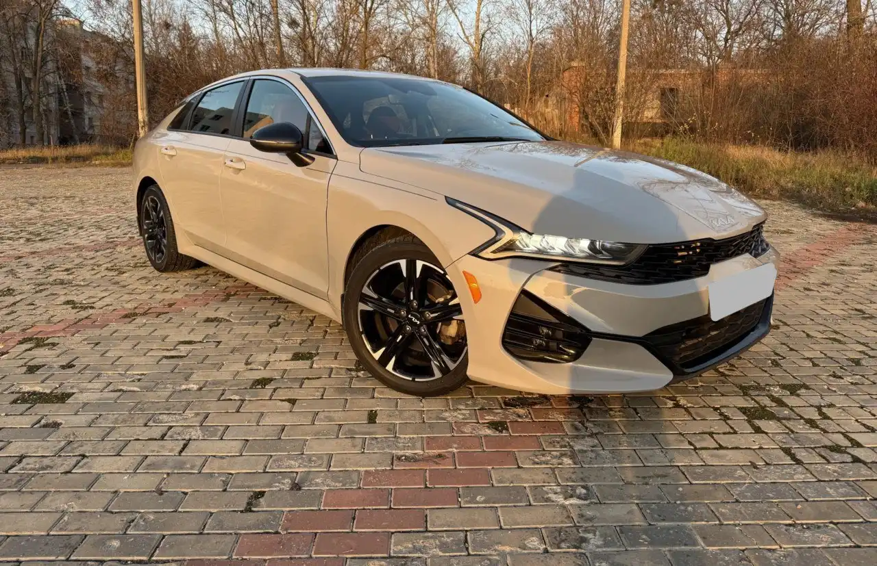 KIA K5 2020 года