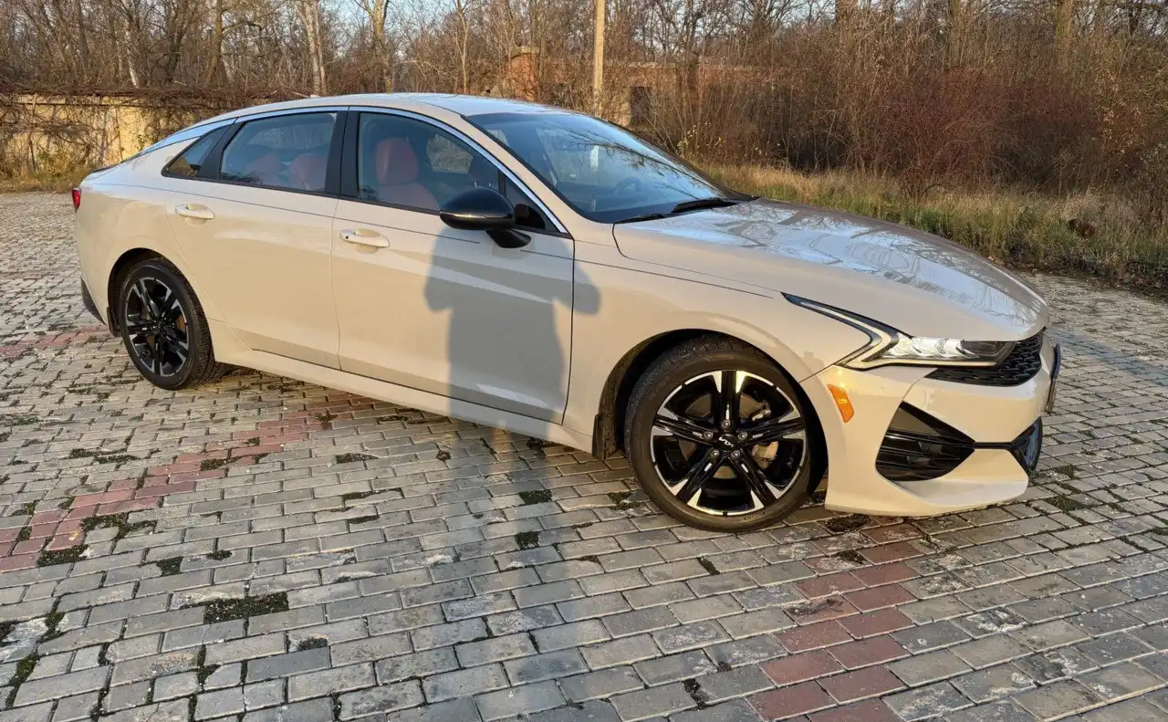 KIA K5 2020 года