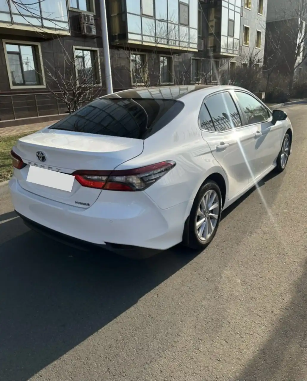 Продажа Toyota Camry 2021 года, гибрид, 129 тыс. км