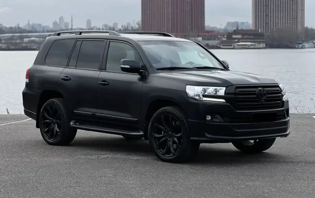 Toyota Land Cruiser 200 2020 года - Авто в Махачкала