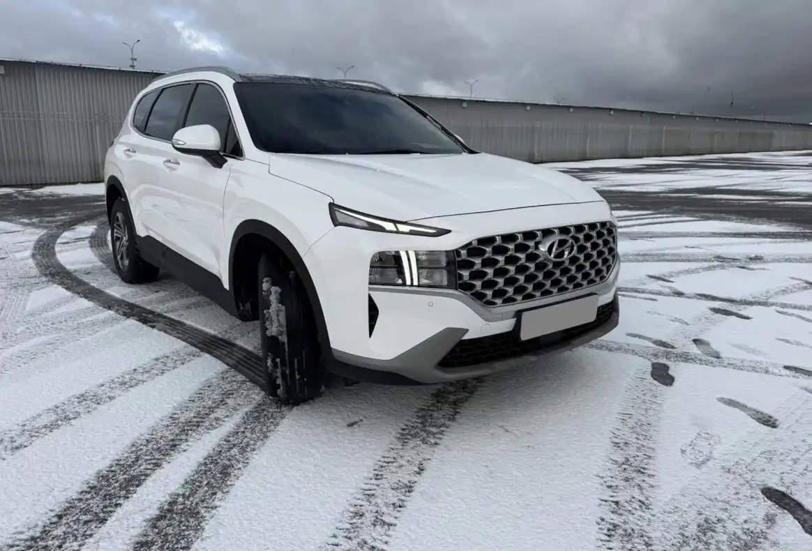 Hyundai Santa Fe 2021 в отличном состоянии - Внедорожники и кроссоверы (Авто) в Махачкала