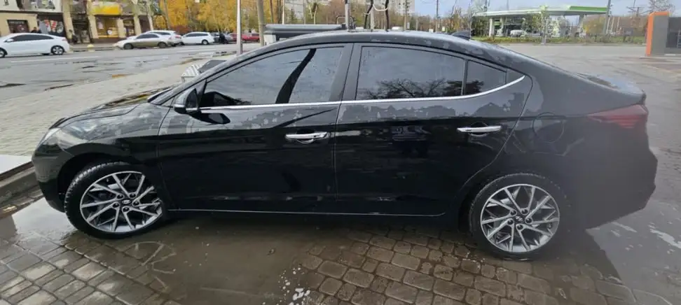 Продам Hyundai Elantra 2019 - Легковые автомобили (Авто) в Махачкала