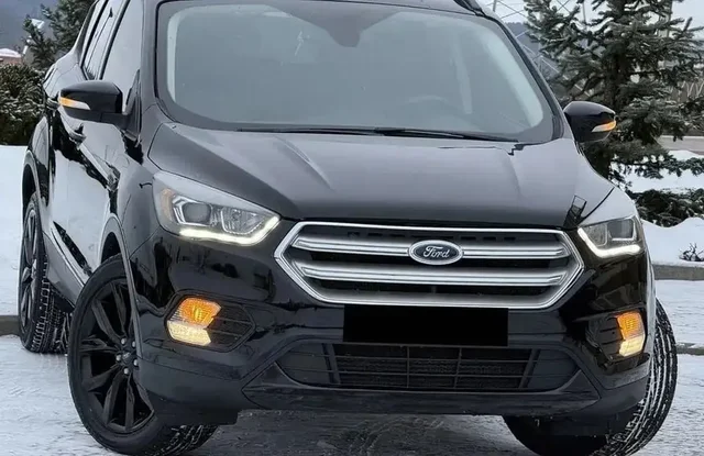 Ford Escape 2018 года, пробег 75 000 км - Кроссовер/внедорожник в Махачкала