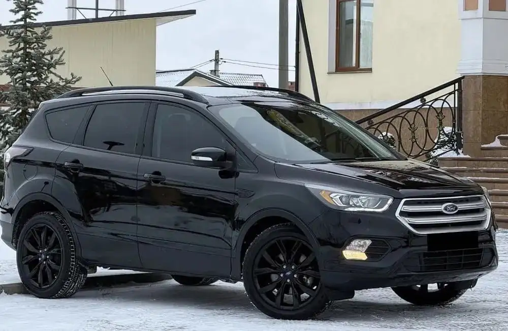 Ford Escape 2018 года, пробег 75 000 км - Кроссовер/внедорожник (Авто) в Махачкала