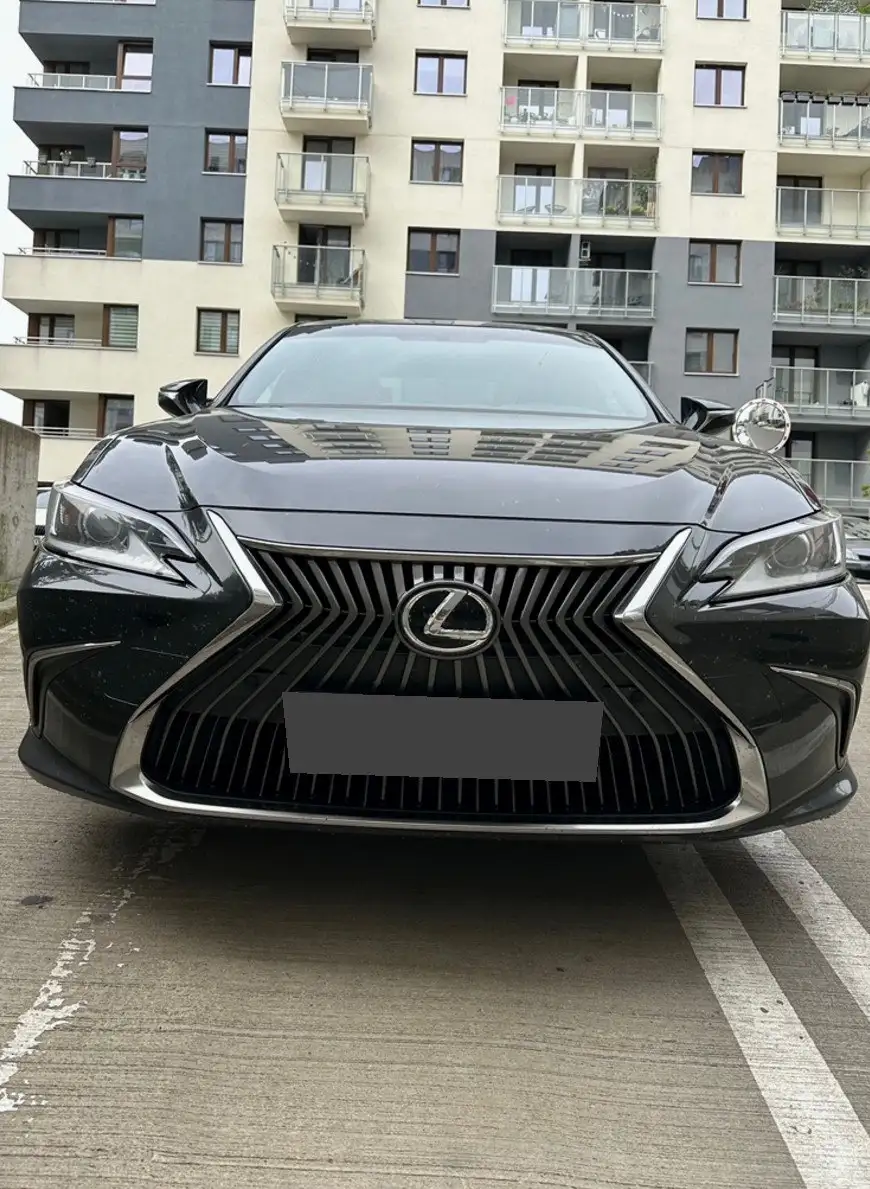 Lexus ES 2018, VII поколение/XZ10, 250 AT (200 л.с.), черный - Легковые автомобили (Авто) в Махачкала