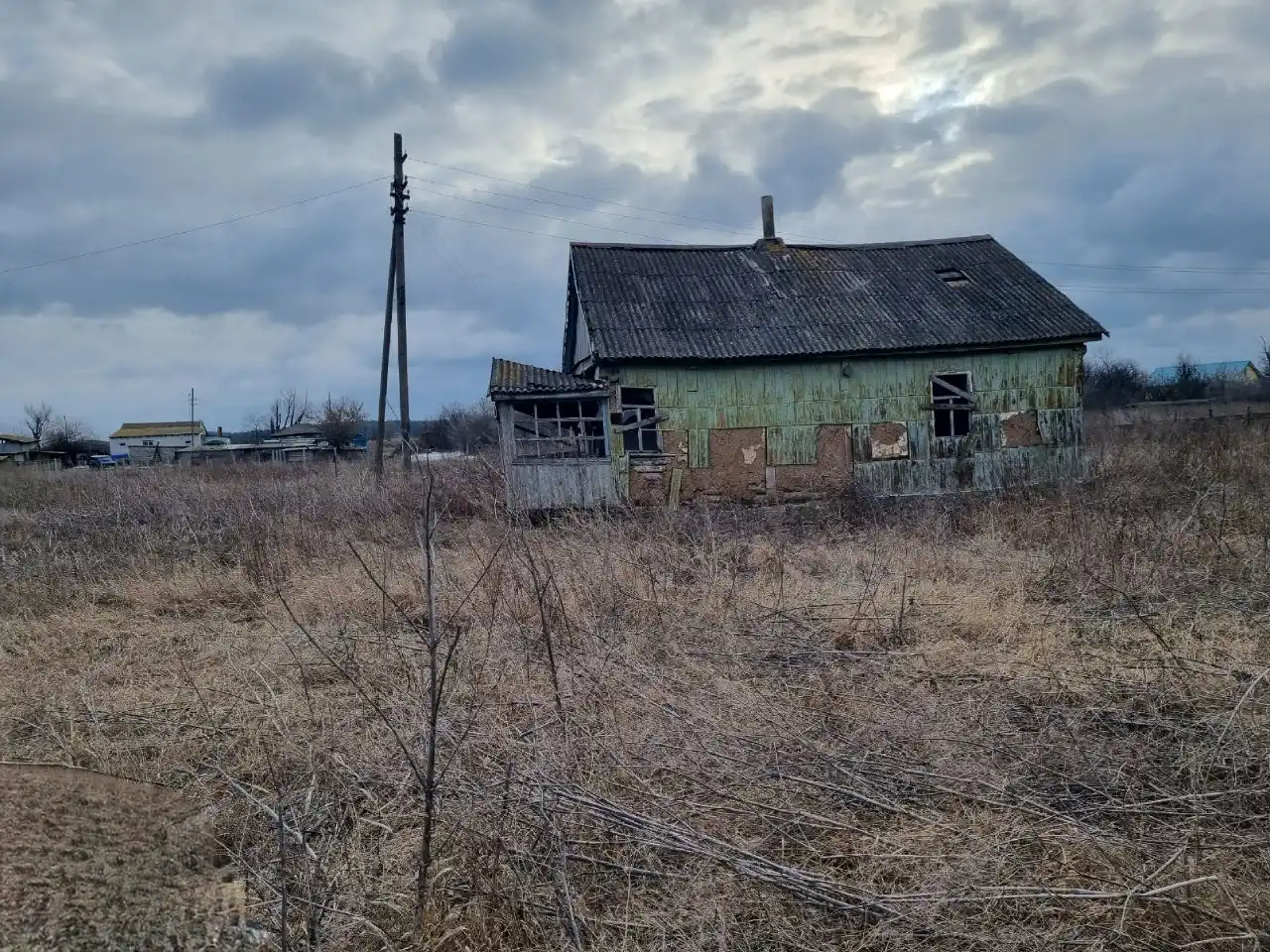 Продажа нежилого дома с земельным участком