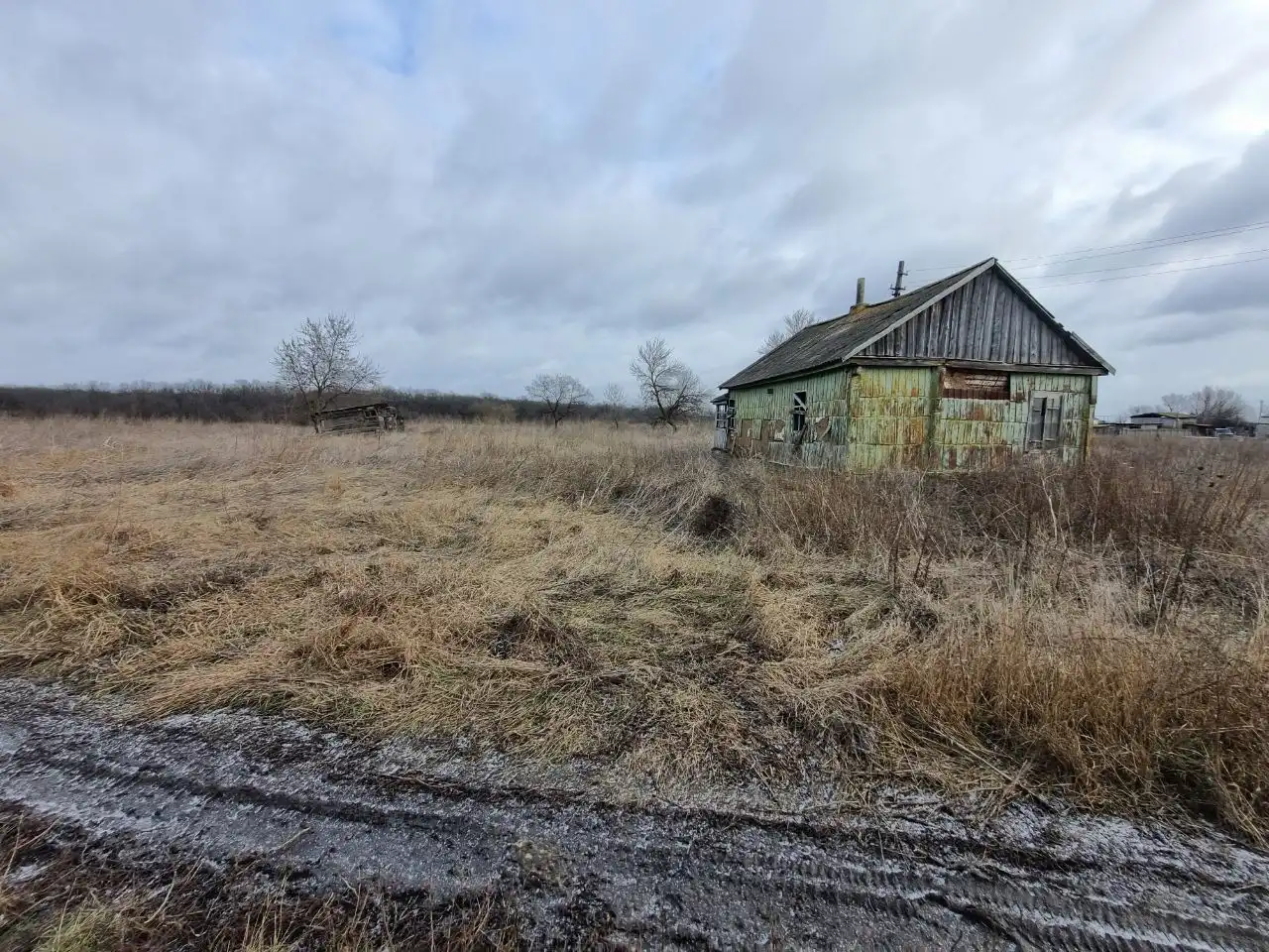 Продажа нежилого дома с земельным участком 18 соток