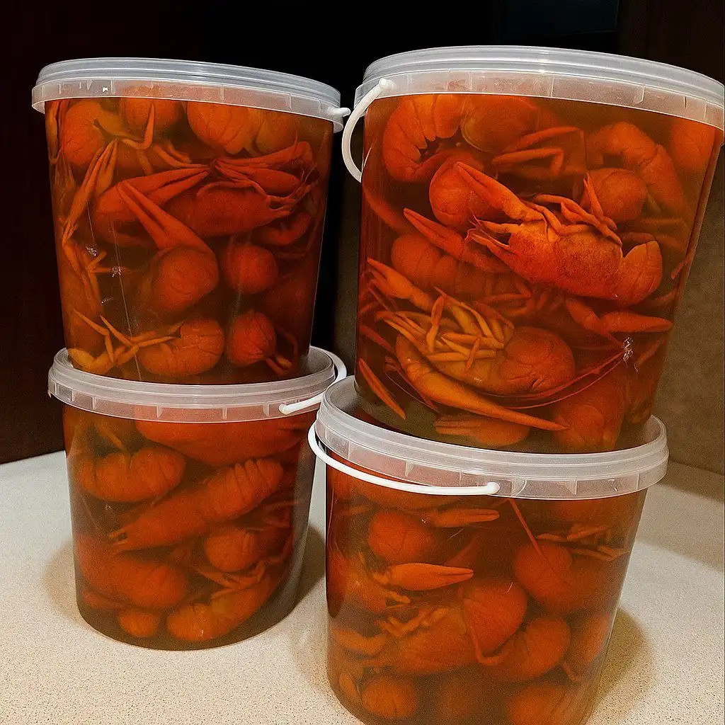 Продажа живых раков в Новоаннинском