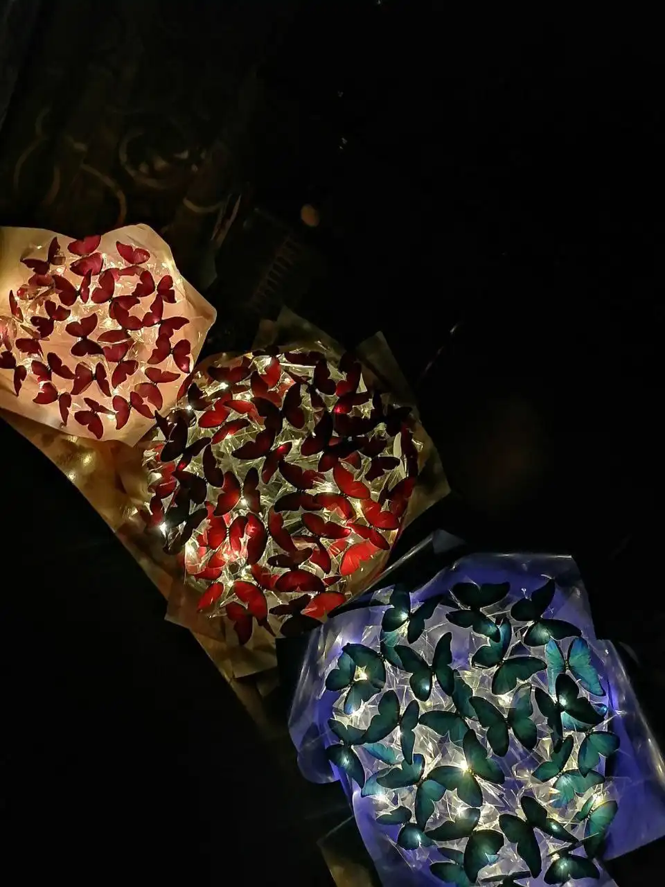 Светящийся букет ручной работы с бабочками