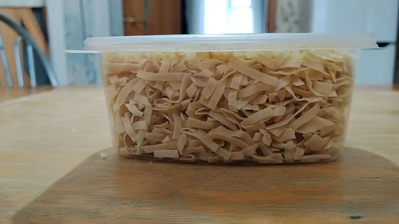 Домашняя лапша в контейнере 200 гр