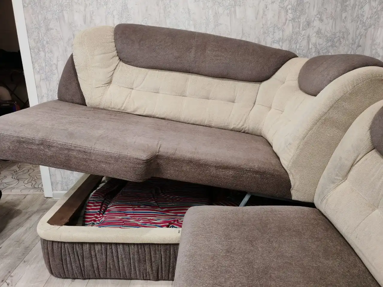 Продам угловой диван