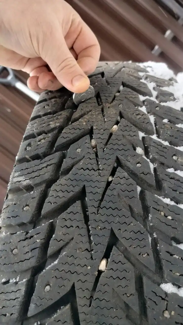 Продажа резины Nexen с дисками на Ниву 215/70 R16 - Шины и диски (Авто) в Новоаннинский