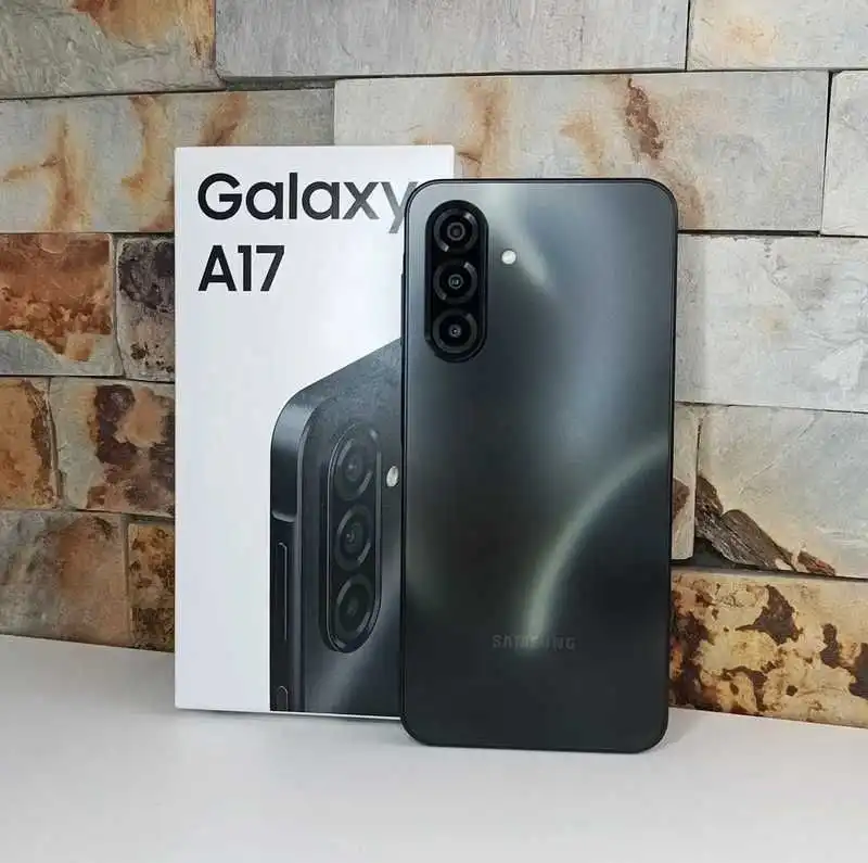 Продам Samsung Galaxy A17 с документами и гарантией - Смартфоны (Электроника) в Новоаннинский
