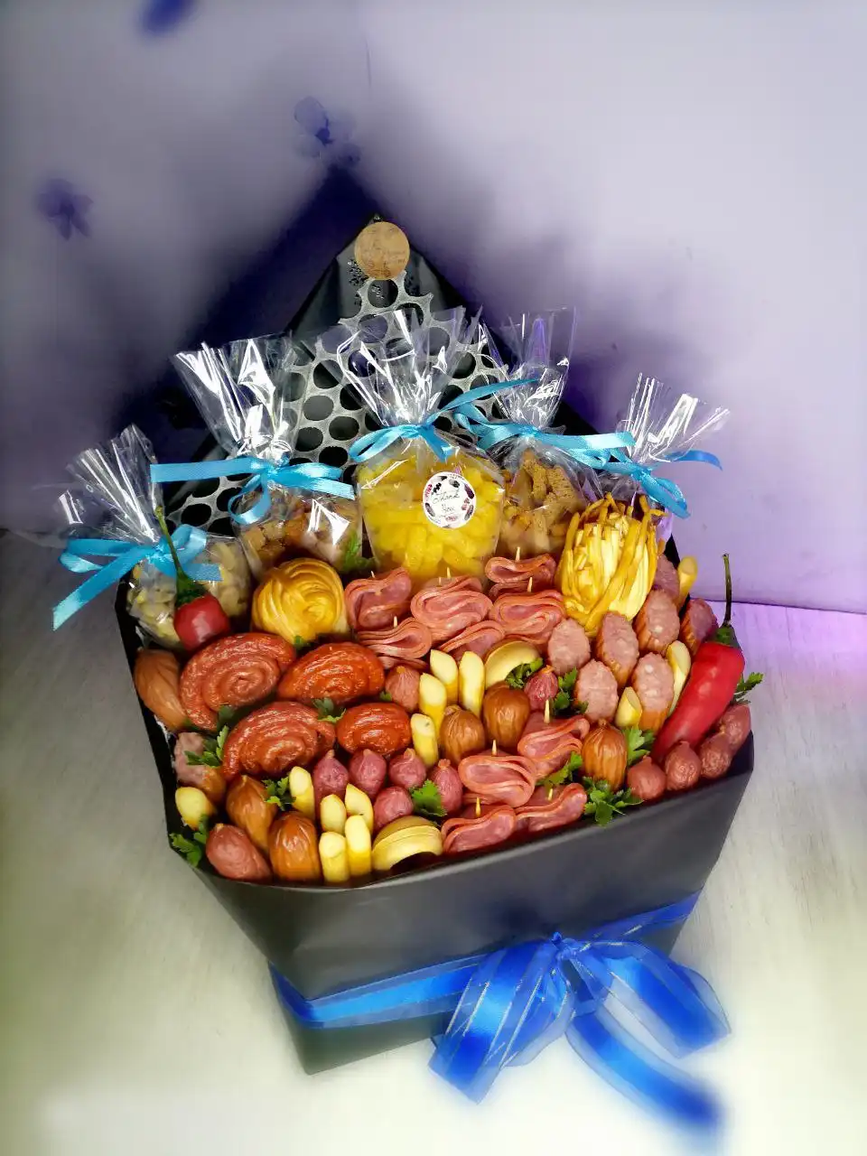 Съедобные букеты к 23 февраля в Новоаннинском - Флористика (Услуги) в Новоаннинский