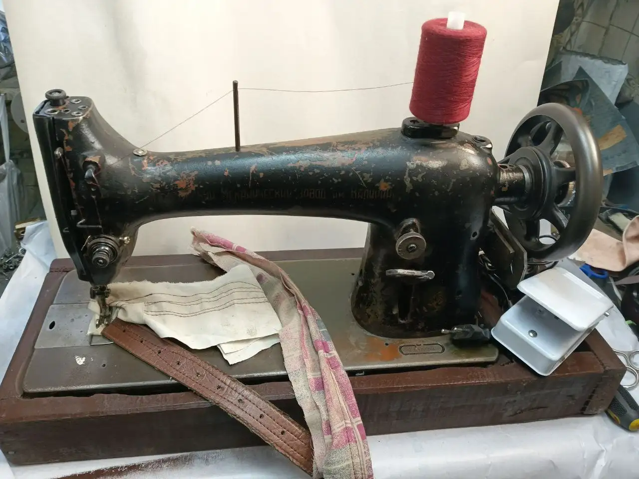 Продам промышленную швейную машину 22 класс ПМЗ - Барахолка в Новоаннинский