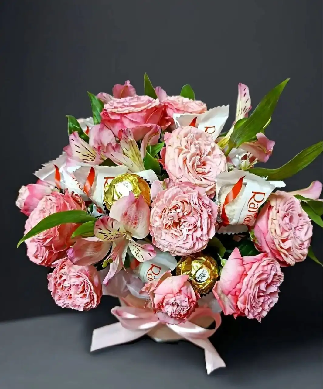 Волшебная шляпная коробочка с цветами и конфетами - Подарки (Барахолка) в Новоаннинский