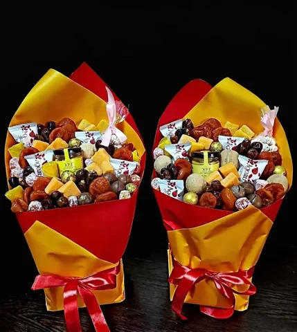 Букет-конверт с лакомствами внутри - Игровые консоли в Новоаннинский