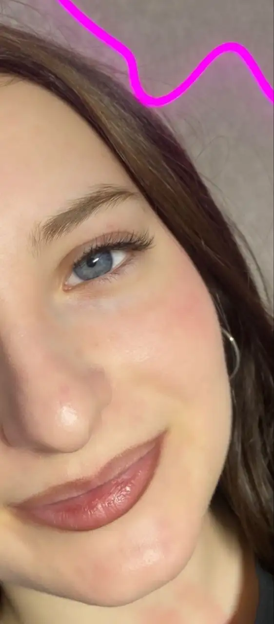 Приглашение на наращивание/ламинирование ресниц в студию красоты - Красота (Услуги) в Новоаннинский