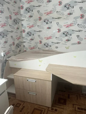 Кровать с матрасом - Игровые приставки в Новоаннинский